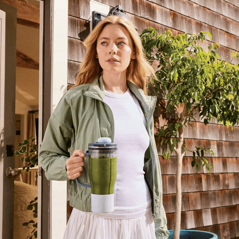 Ninja BlendBOSS 26oz Travel Tumbler Blender - Powerful Ice Crushing, Portable Design