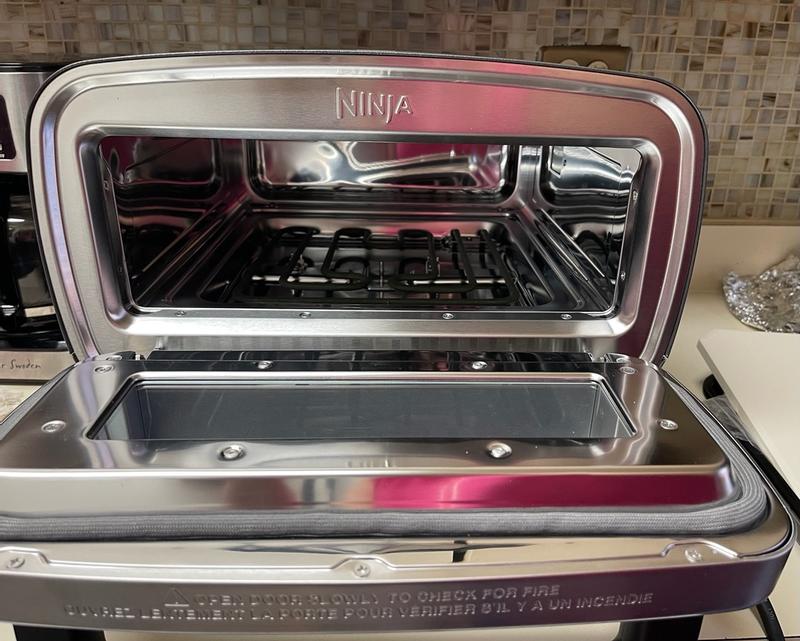 Ninja Artisan 5-in-1 Electric Outdoor Pizza Oven & Peel Set